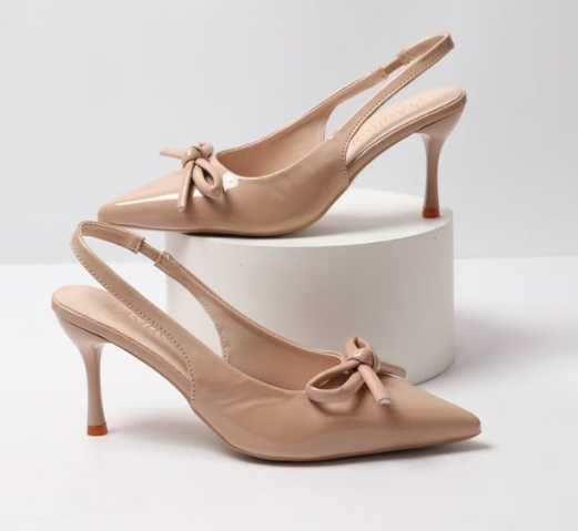 Everyday Casual Pointed Toe Low Stiletto Heels Gold