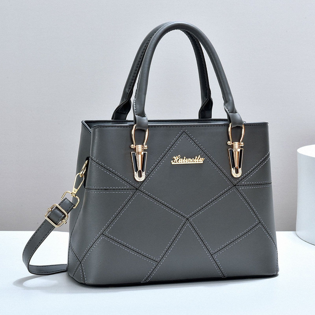 Classic Women's Shoulder Large Capacity Bag Black