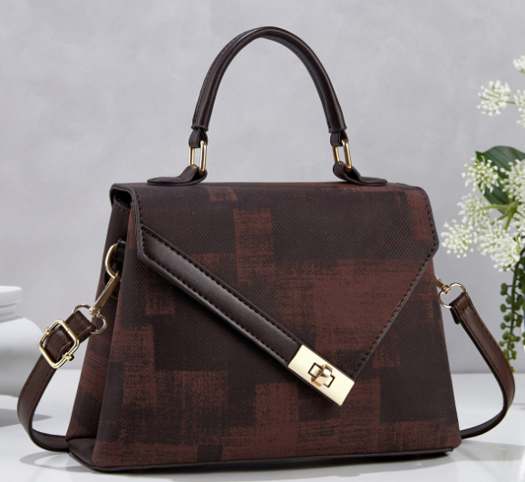 Daiziya Medium Crossbody Bag Brown