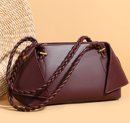 Elegant Medium Fine Grain Messenger Bag Red