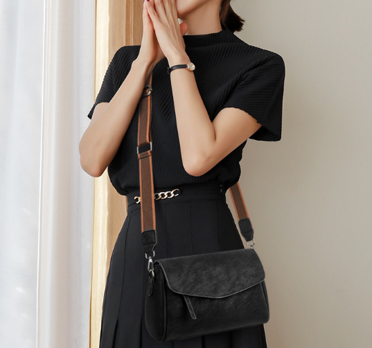 Elegant Medium Messenger Bag Black