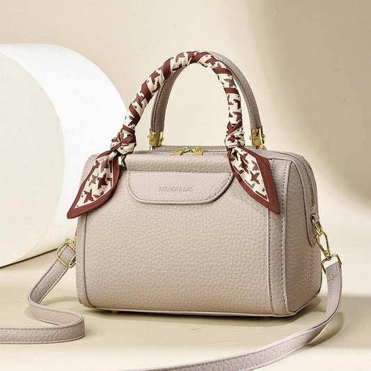 2026 Trendy Elegant Medium Bucket Bag