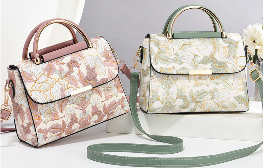 Trendy Women’s Printed Crossbody Bag – Small Ethnic Style Shoulder Handbag, Fashionable Everyday Purse
