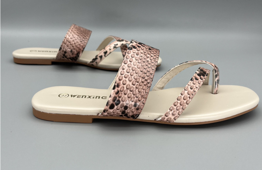 Snake Pattern Women’s Flat Flip Flops Sandals – Comfortable Summer Casual Slippers