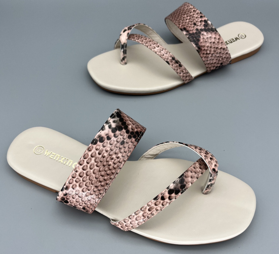 Snake Pattern Women’s Flat Flip Flops Sandals – Comfortable Summer Casual Slippers